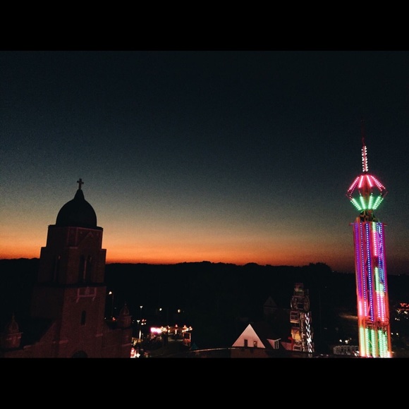 Meet your Posher, Christine - Picture 1 of 1